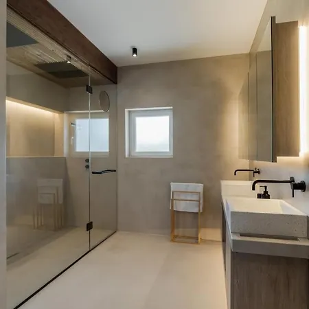 Newly Renovated | By Airnest *