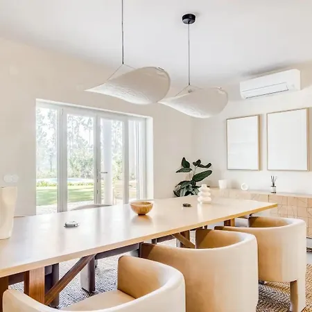 Newly Renovated | By Airnest Villa