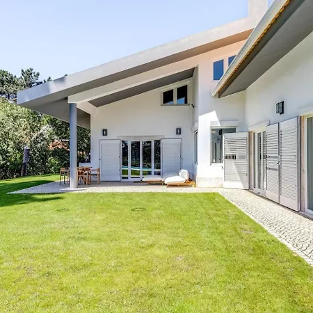 Newly Renovated | By Airnest Villa