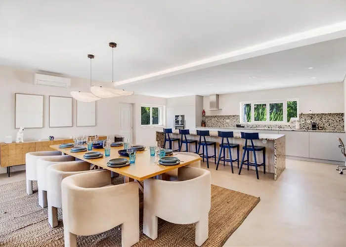 Newly Renovated | By Airnest 别墅 *